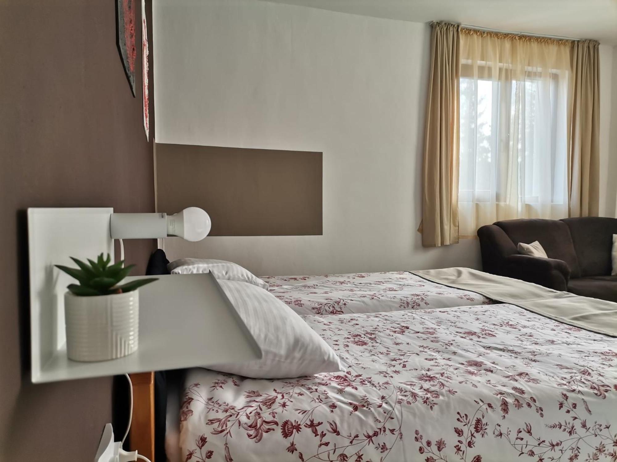Zoso Home บุชเตนี ภายนอก รูปภาพ